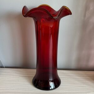 VTG 1940s August Hofbauer Beacon Glass Ruby Red Ruffled Vase Optic Amberina Glow